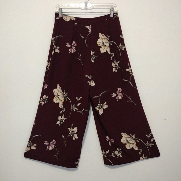 Lauren Conrad - Runway Floral Crop Wide Leg Pants - Picture 9 of 14